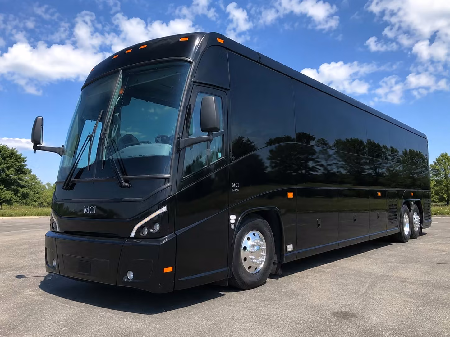 charter buses to wahconah park for pittsfield suns and collegiate baseball fans